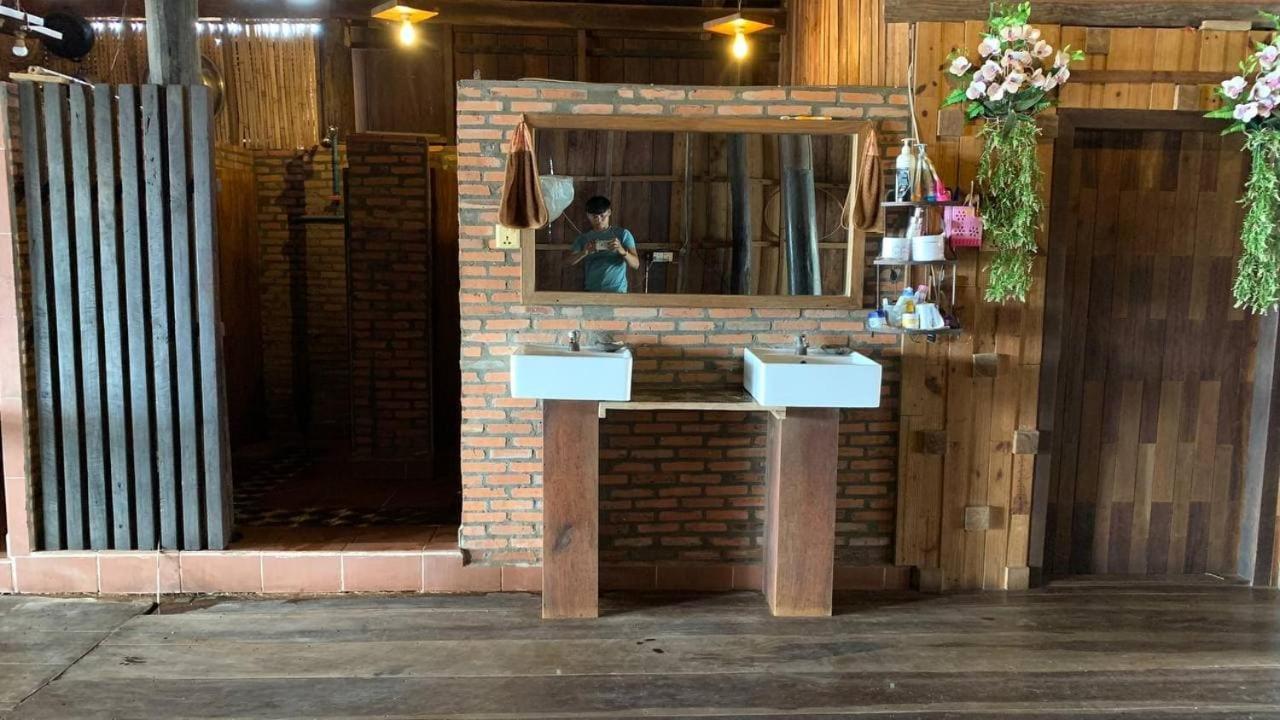 St 63 Home Stay & Tour Kampong Khleang Exterior photo